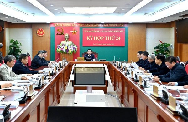 Đề nghị Bộ Chính trị thi hành kỷ luật Bộ trưởng Ngoại giao Bùi Thanh Sơn