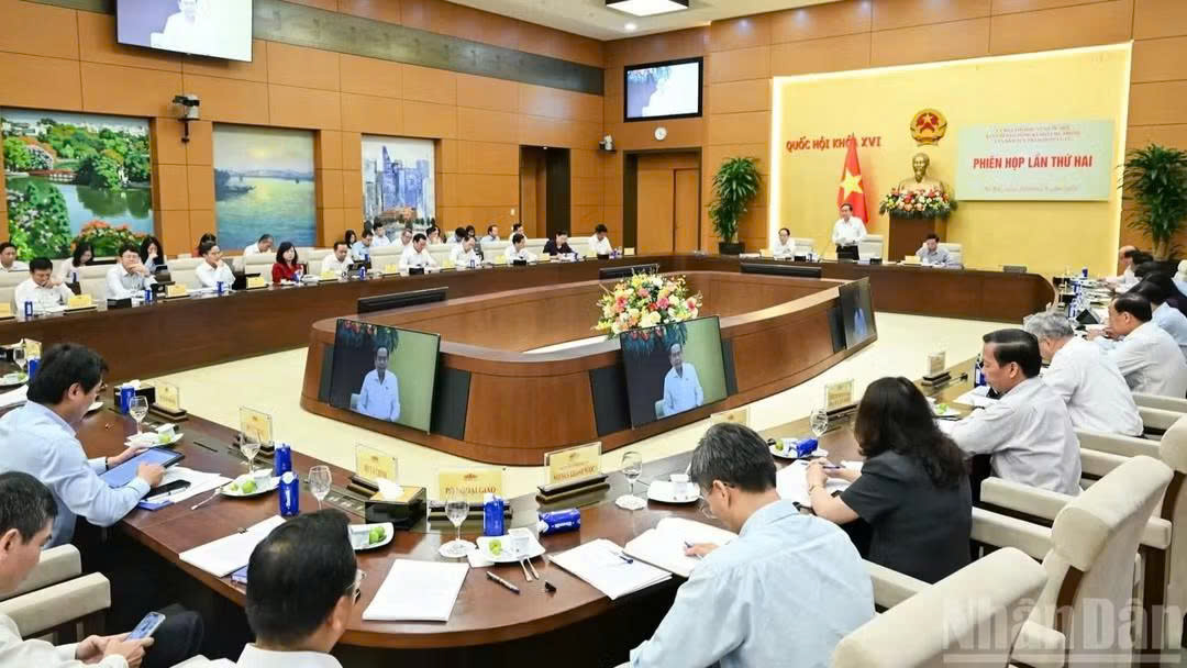 Hoàn thiện cấu trúc hệ thống pháp luật khoa học và hiện đại
