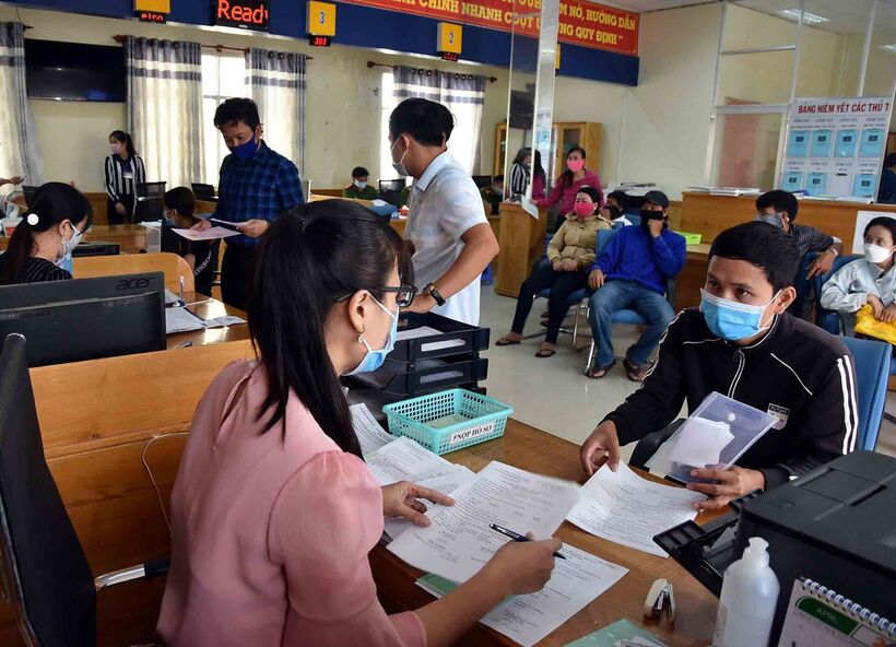 Thí điểm đánh giá kết quả công tác hằng tuần đối với cán bộ, công chức, người lao động