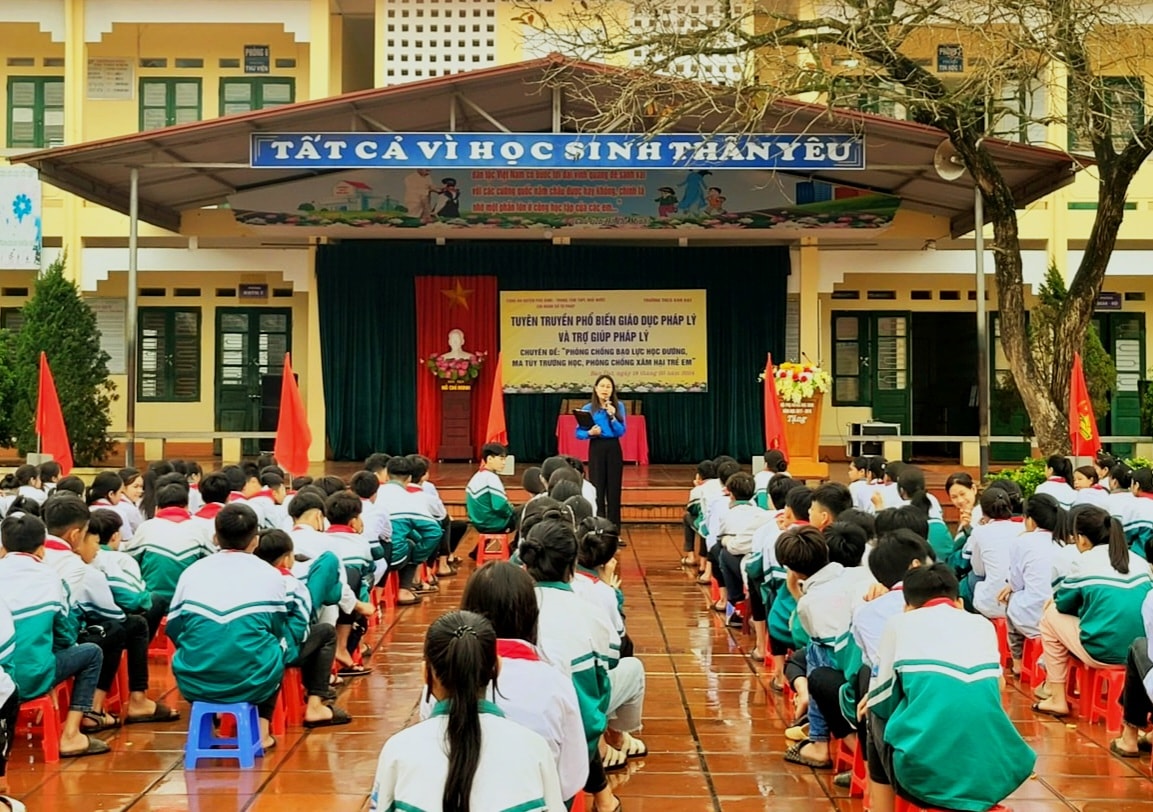 Bảo vệ quyền trẻ em thông qua trợ giúp pháp lý