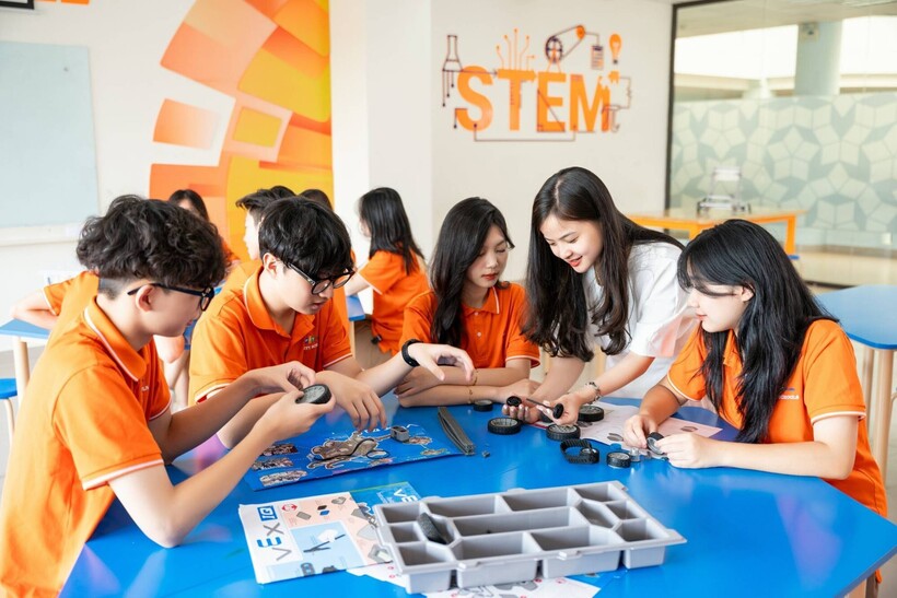 Bộ GD&ĐT yêu cầu quản lý nghiêm dạy thêm, học thêm trong năm học 2026-2027