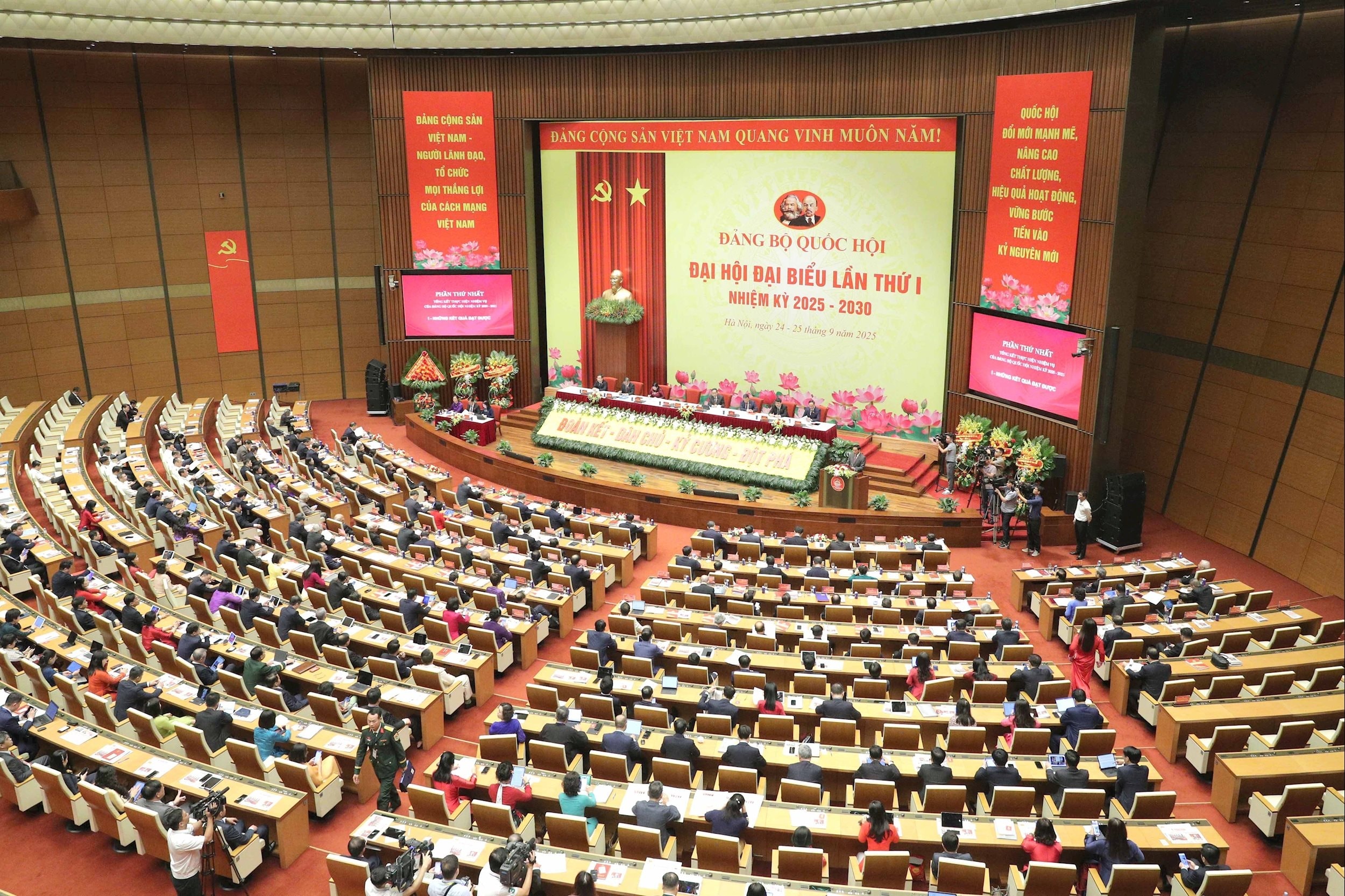 Kết tinh trí tuệ, tâm huyết và trách nhiệm, góp phần hoàn thiện các văn kiện trình Đại hội XIV của Đảng