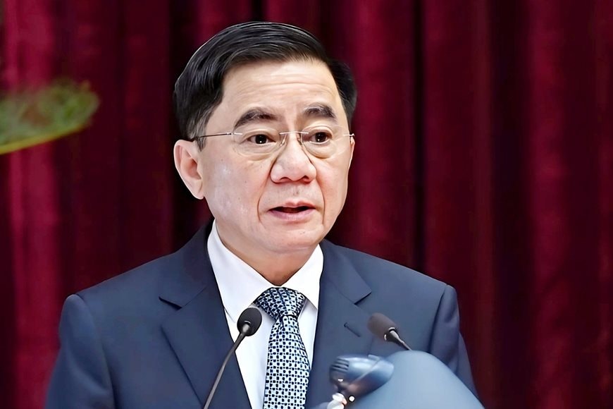 Nghiên cứu, sửa đổi tổng thể Hiến pháp năm 2013 phù hợp yêu cầu phát triển giai đoạn mới