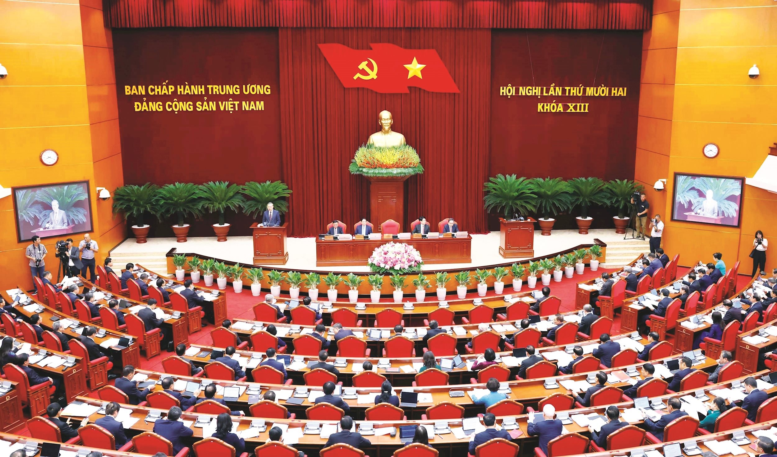 Hành động quyết liệt vì một Việt Nam hùng cường