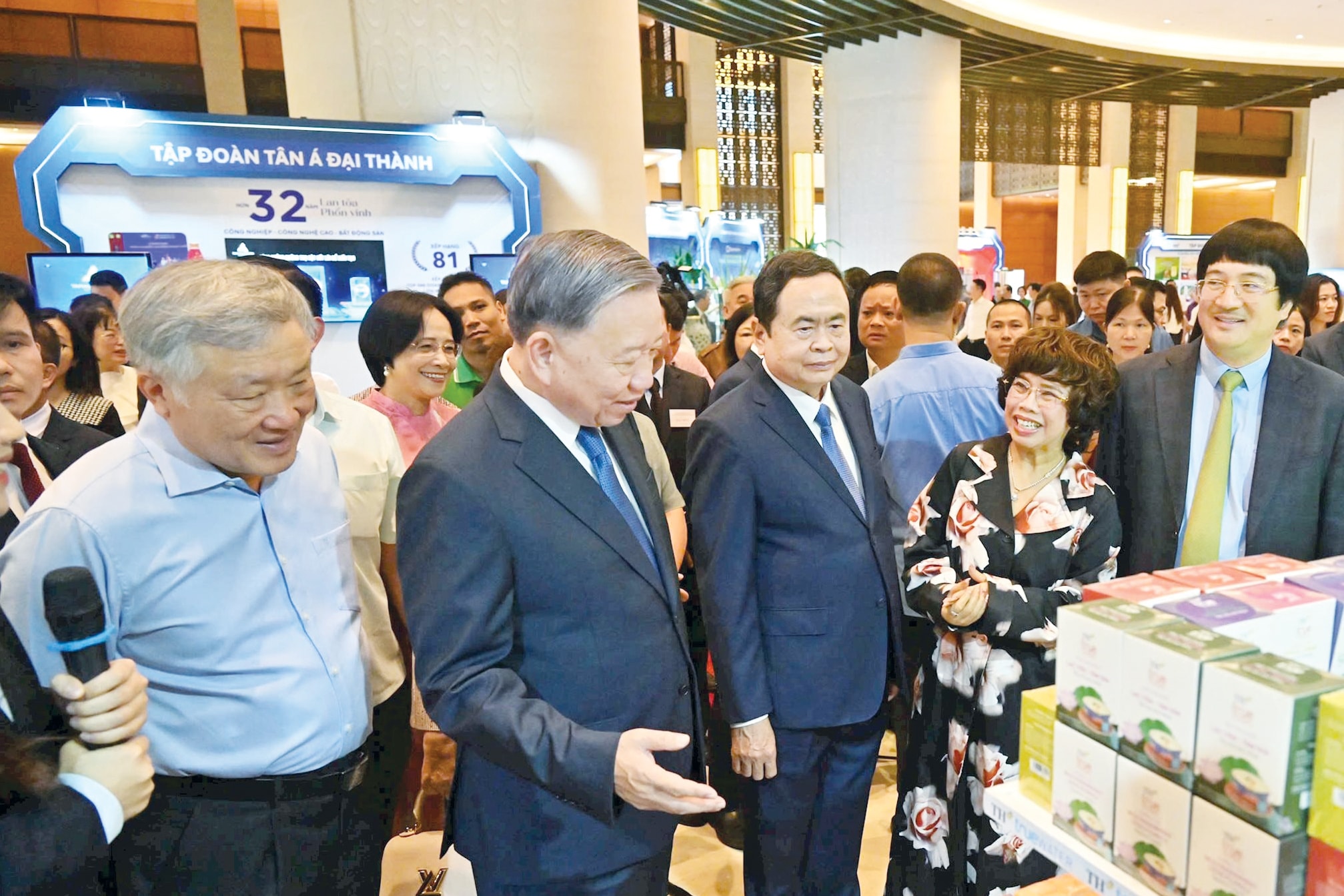 Trước Nhân dân cả nước, chúng ta cam kết…