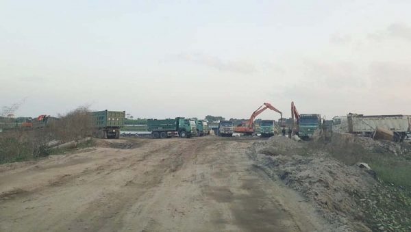 Bắc Giang: 25 bãi tập kết cát sỏi ven sông hoạt động trái phép