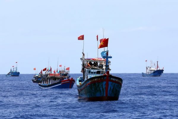 Kịch liệt phản đối “Quy chế cấm đánh bắt cá trên Biển Đông” của Trung Quốc