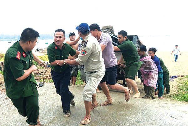 Cấp tập ứng phó bão số 9