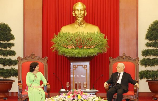 Tổng Bí thư, Chủ tịch nước Nguyễn Phú Trọng tiếp Ðại sứ Cu-ba