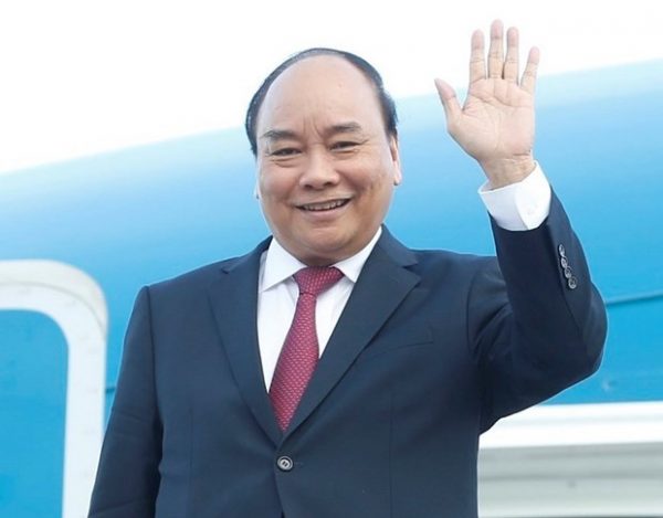 Chủ tịch Nước Nguyễn Xuân Phúc lên đường thăm cấp nhà nước Vương quốc Campuchia