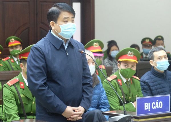 Cựu Chủ tịch Hà Nội Nguyễn Đức Chung: “Không thể nào vợ làm chồng chịu”