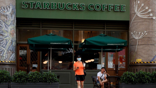 Thanh tra hơn 5.000 cửa hàng Starbucks do bê bối “sử dụng nguyên liệu hết hạn”