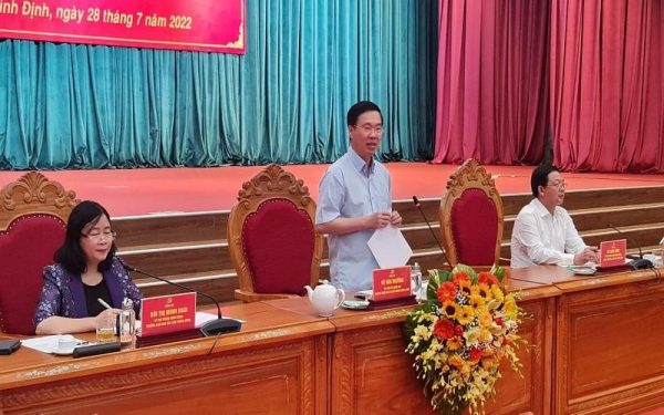 Đồng chí Võ Văn Thưởng làm việc với Ban Thường vụ Tỉnh ủy Bình Định