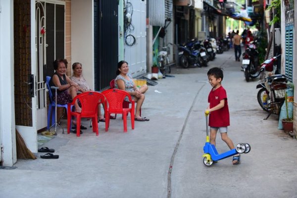 Người dân Thành phố Hồ Chí Minh hiến đất mở rộng hẻm