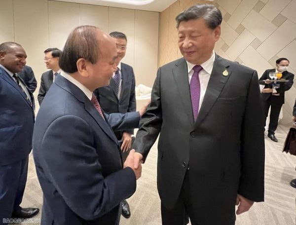Chủ tịch nước Nguyễn Xuân Phúc gặp Tổng Bí thư, Chủ tịch nước Cộng hòa nhân dân Trung Hoa Tập Cận Bình