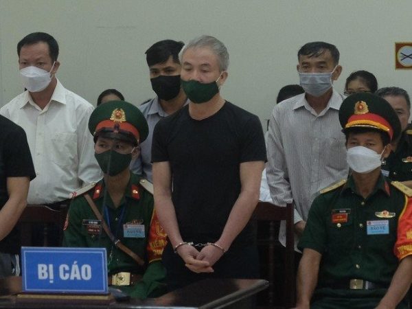 Cựu Tư lệnh Cảnh sát biển Lê Văn Minh thừa nhận đã nhận tiền