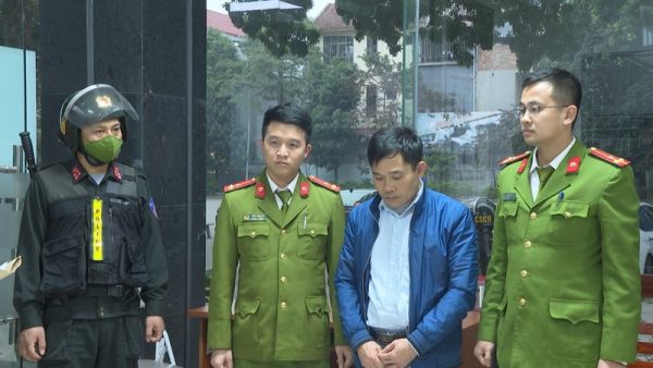 Phú Thọ: Khởi tố, bắt tạm giam Giám đốc Trung tâm đăng kiểm xe cơ giới số 19-01V