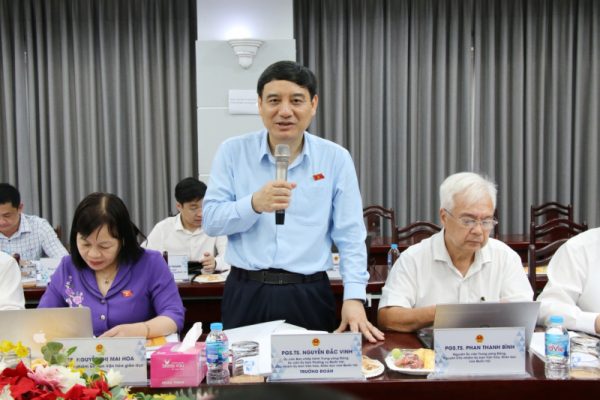 Đoàn giám sát của Ủy ban Văn hoá, Giáo dục làm việc với Trường Đại học Bách khoa TP. Hồ Chí Minh