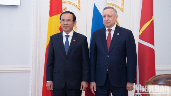 Đẩy mạnh hợp tác giữa Thành phố Hồ Chí Minh và Saint Petersburg