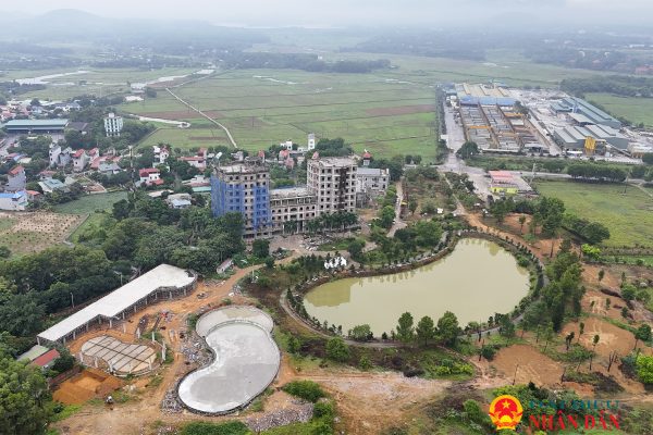 Hà Nội: Đề nghị thị xã Sơn Tây kiểm tra, xử lý nghiêm minh vi phạm về trật tự xây dựng tại Khu sinh thái Đồi Vua
