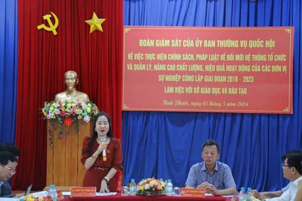 Đoàn giám sát của Ủy ban Thường vụ Quốc hội làm việc với Sở Giáo dục và Đào tạo tỉnh Bình Phước