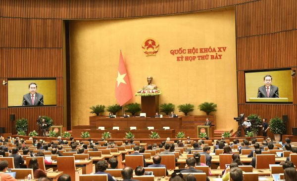 Chủ tịch Quốc hội Trần Thanh Mẫn ký ban hành 5 Nghị quyết của Quốc hội